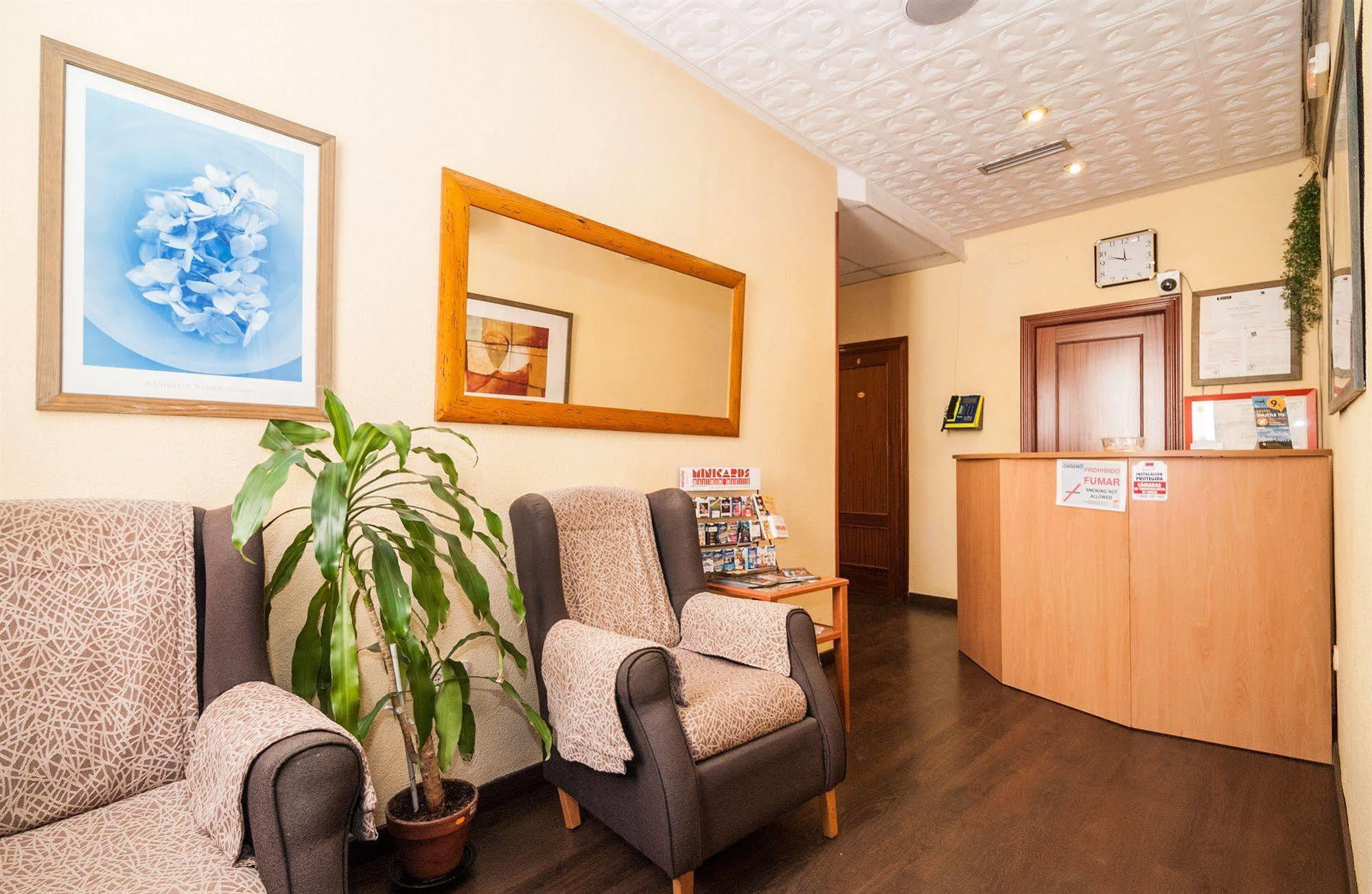 Hostal Gallardo Мадрид Екстер'єр фото